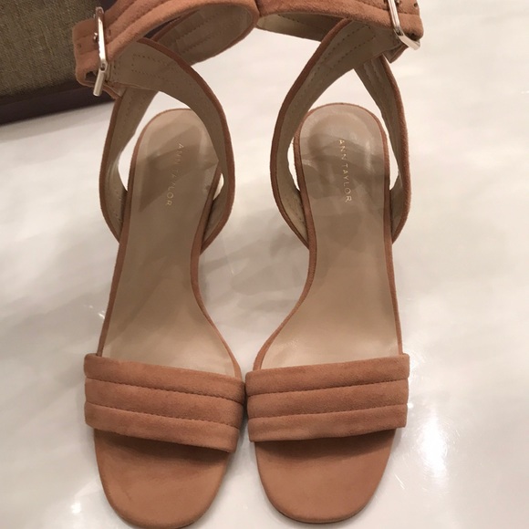 Ann Taylor suede sandal heels - Picture 2 of 5